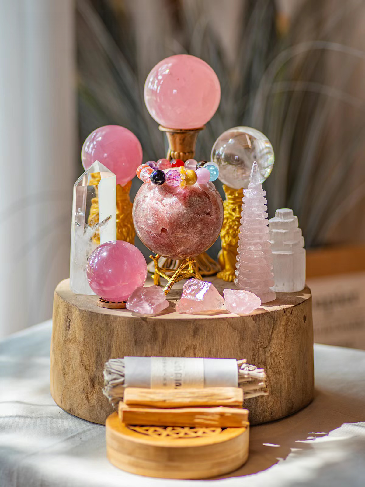 rose quartz, selenite, clear quartz, rhodonite, crystal sphere and crystal homedeco