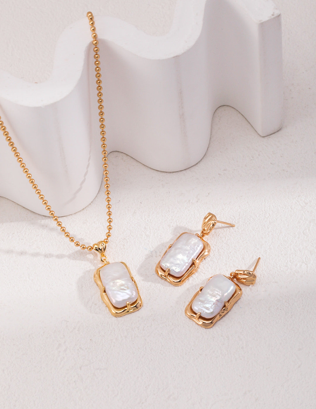 Baraco Square Pearl Earring