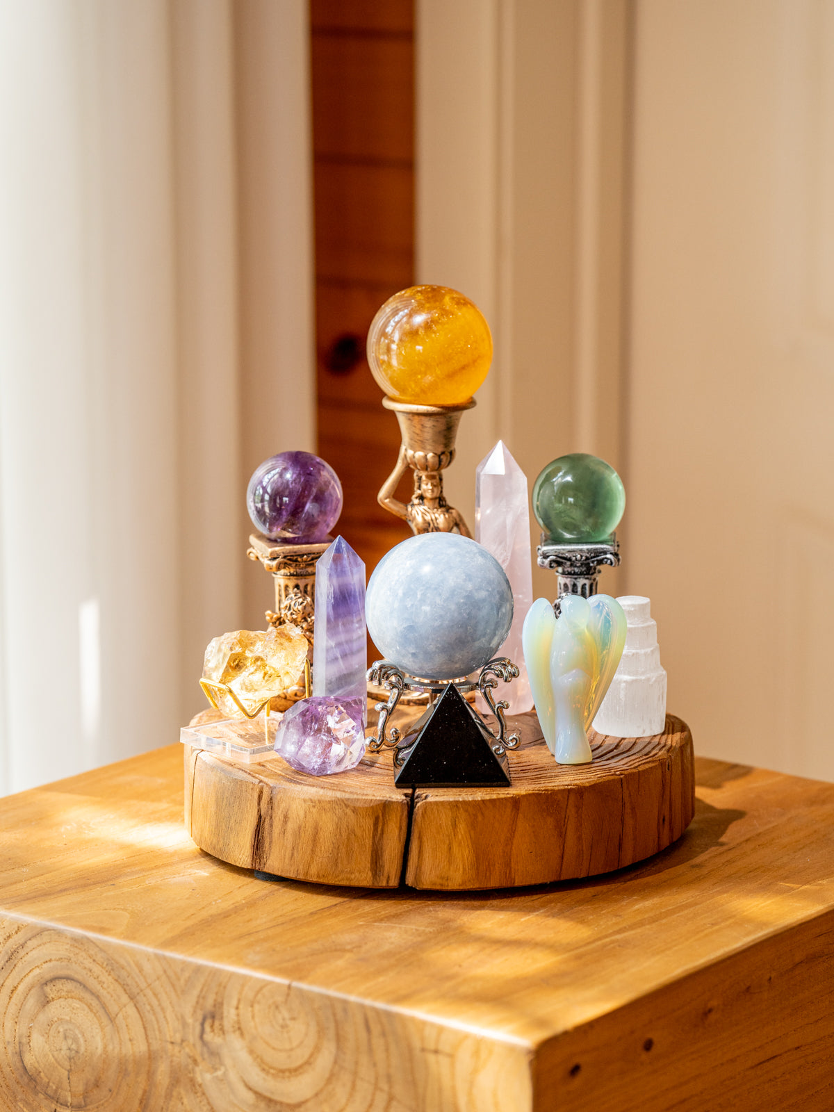 flourite, amethyst, citrine, selenite, obisdian, rose quartz, trapiche amethyst, celestite , crystal array