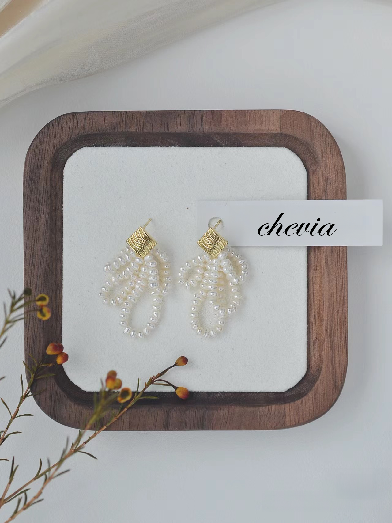 handmade natural pearl earring for party queen