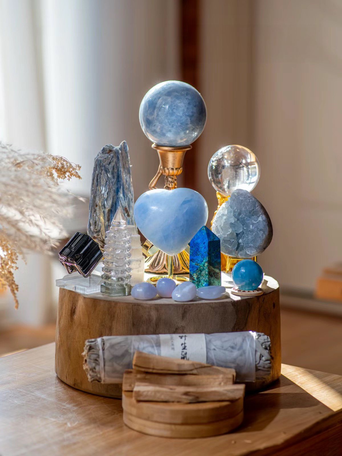celestite, clear quartz, aphrizite, kyanite, azurite,