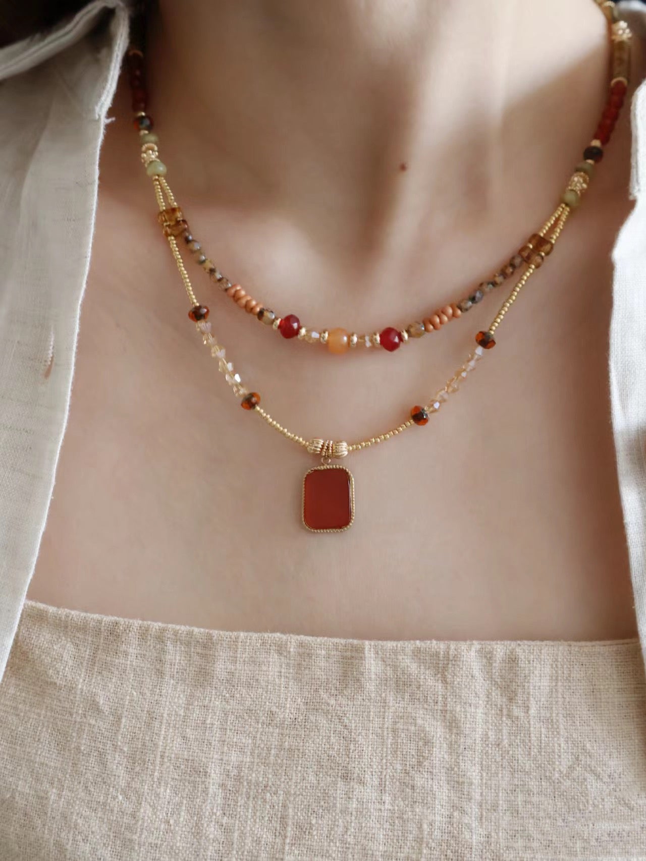 Lapis Lazuli, Blue sandstone, red agate, Kyanite, Gold vermeil on silver, Cat's eye, Bead model show